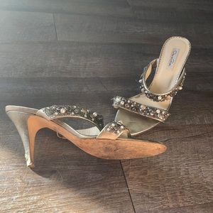 Oscar de larenta vintage beaded kitten heels